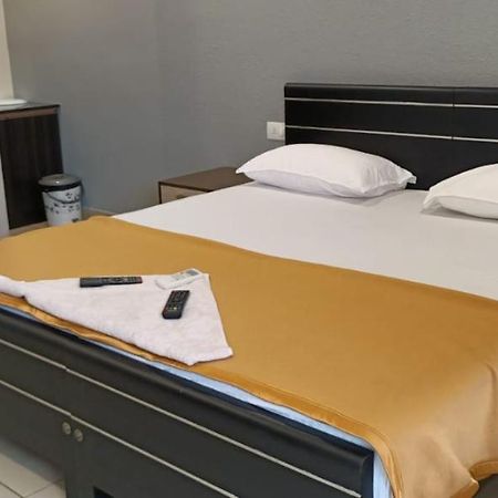 Mhb Motel Kochi Екстериор снимка